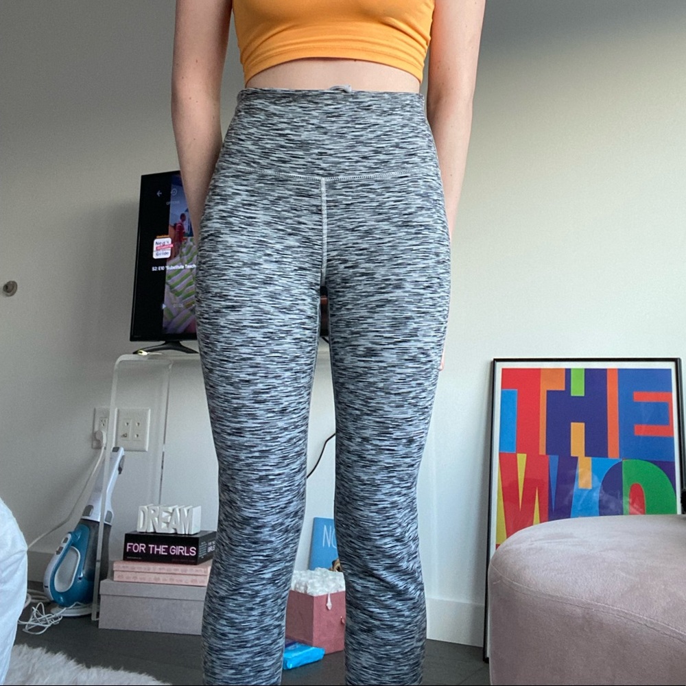 GapBody Cropped Leggings